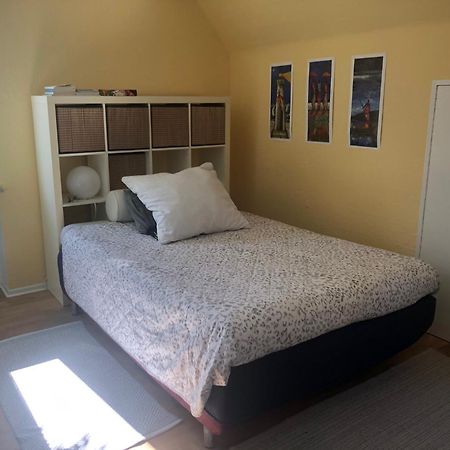 Appartement Glueck In Benrath à Düsseldorf Extérieur photo